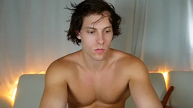 alex islivee online show from March 19, 8:57 pm