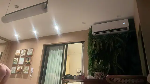 alex islivee online show from May 15, 9:55 pm