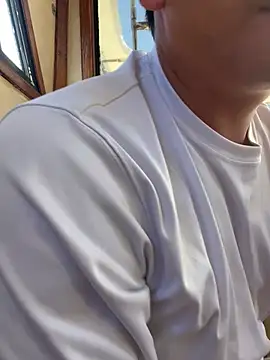 algila08 online show from April 17, 6:44 pm