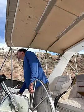 algila08 online show from April 19, 12:00 am