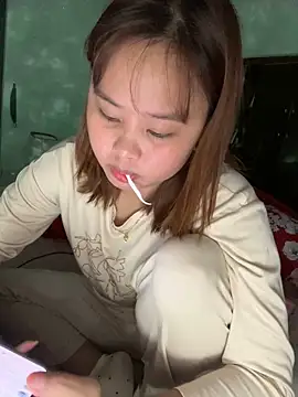 Lina8386 online show from December 19, 4:30 am