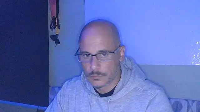 Snapshot of Marck_80 chatting on November 15, 1:25 am Marck 80 online show from November 15, 1:25 am