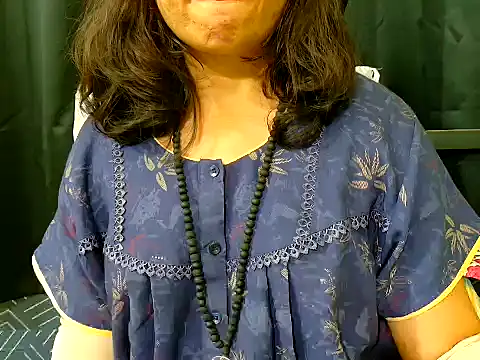 Snapshot of niha40 chatting on November 16, 5:13 am niha40 online show from November 16, 5:13 am