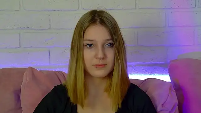 TinnaBurton online show from February 28, 4:41 pm