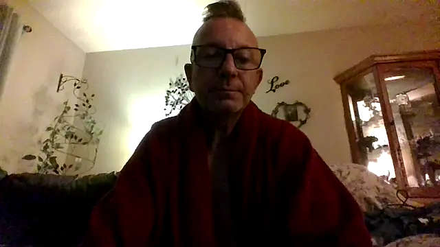 Snapshot of longsmooth4u chatting on May 19, 11:05 am longsmooth4u online show from May 19, 11:05 am