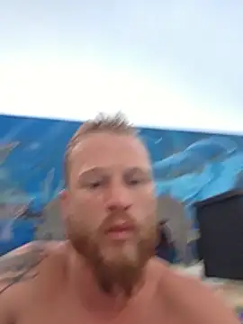 Snapshot of Redheadstud chatting on June 1, 11:06 pm Redheadstud online show from June 1, 11:06 pm