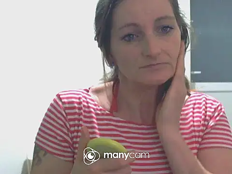 Snapshot of CrazyMaya39 chatting on November 22, 11:59 pm CrazyMaya39 online show from November 22, 11:59 pm
