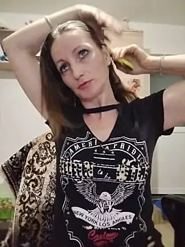 Snapshot of CrazyMaya39 chatting on June 20, 9:28 pm CrazyMaya39 online show from June 20, 9:28 pm