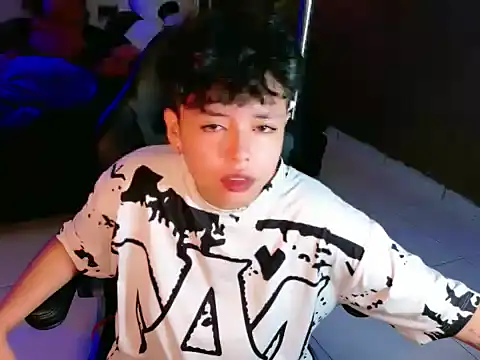 lunabustygirl online show from January 14, 10:10 am