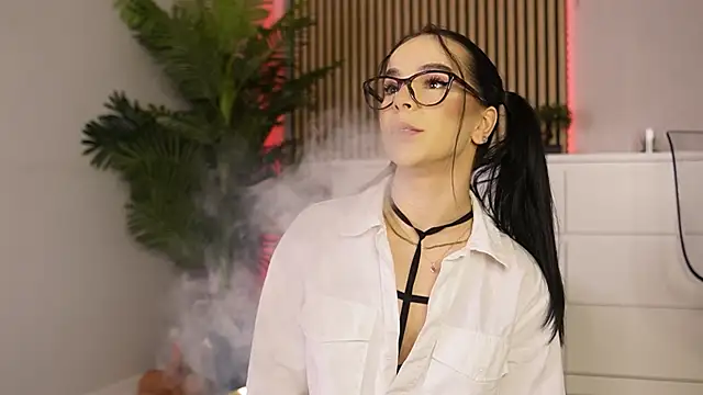 Miss Denisse online show from December 2, 8:37 pm