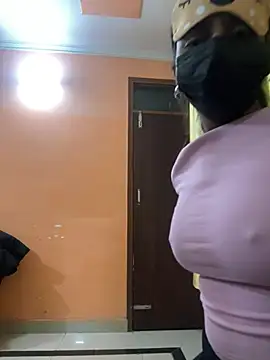 sexyayeshadesi online show from January 9, 7:04 pm