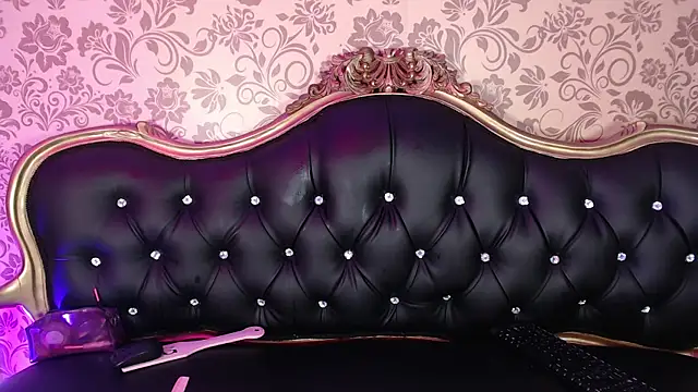 Samantha Bale online show from January 15, 11:59 am