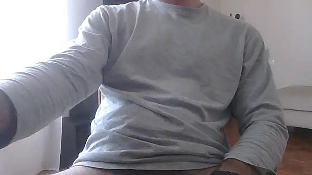 Snapshot of Ilsexyvizietto chatting on April 16, 1:12 pm Ilsexyvizietto online show from April 16, 1:12 pm