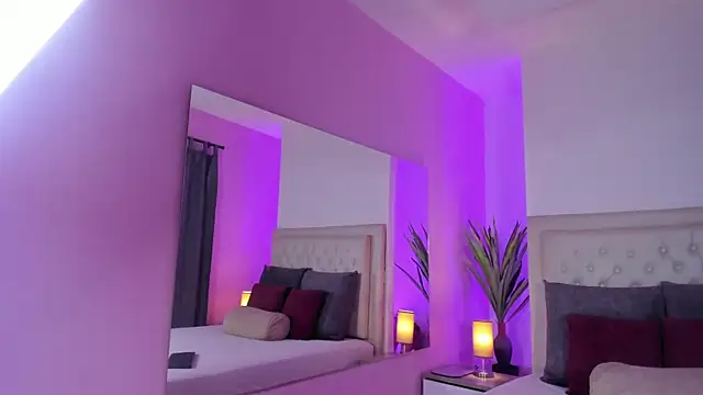 violeta santanna online show from April 10, 1:44 am