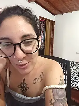 Melinerd online show from November 21, 5:55 pm