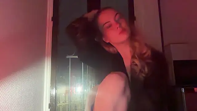 Snapshot of Josefinswe chatting on January 13, 8:03 pm Josefinswe online show from January 13, 8:03 pm