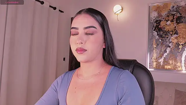 SophieLanne online show from June 4, 4:51 am