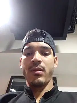 Snapshot of Davidgnzz1993 chatting on November 17, 2:50 am Davidgnzz1993 online show from November 17, 2:50 am