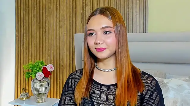 LondraBlush online show from April 15, 1:40 pm