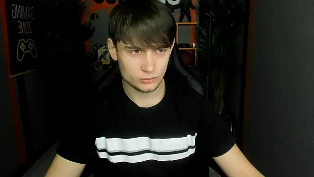 AlejandroEllias online show from February 11, 5:45 am