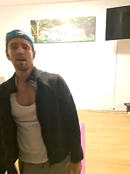 Mystery Mark online show from December 1, 6:24 pm