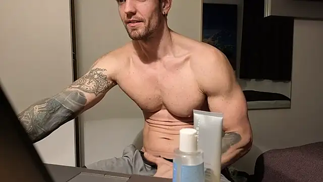 Mystery Mark online show from December 2, 7:31 pm