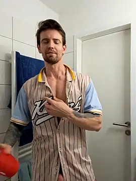 Mystery Mark online show from March 2, 5:20 pm