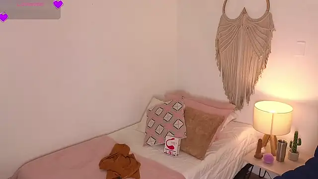 ChaosDoll   online show from December 22, 9:01 pm