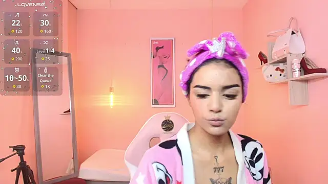 Milu carbajal x online show from December 18, 8:04 pm