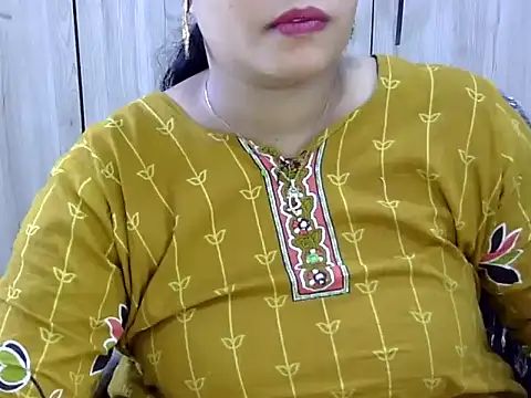 Muskan Jha online show from March 25, 3:45 am