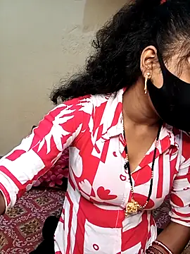 Desi Hot Queen online show from December 22, 5:15 am