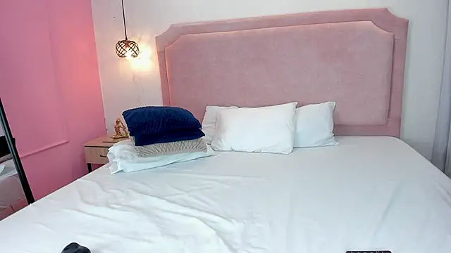 LunnaSinclair online show from January 7, 1:57 pm