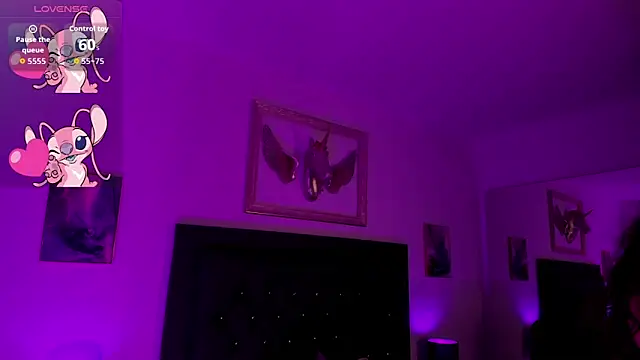 Snapshot of emy_ross_ chatting on November 24, 7:46 pm emy ross online show from November 24, 7:46 pm