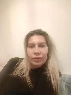 Snapshot of NaughtyClaudia_ chatting on March 3, 6:25 pm NaughtyClaudia online show from March 3, 6:25 pm