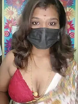 Snapshot of Premalatha_28 chatting on June 24, 5:23 pm Premalatha 28 online show from June 24, 5:23 pm