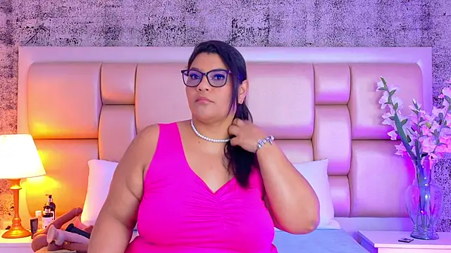 SelennaCooper online show from March 5, 11:50 am