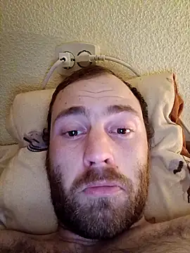 Snapshot of Tom1630 chatting on November 16, 5:35 am Tom1630 online show from November 16, 5:35 am