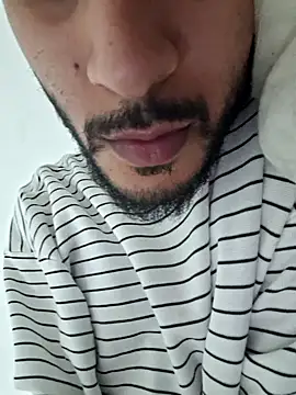 Snapshot of Riko369 chatting on April 11, 8:24 pm Riko369 online show from April 11, 8:24 pm