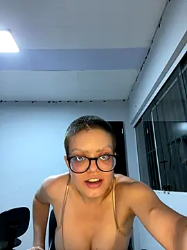 Snapshot of cantora chatting on November 16, 4:29 am cantora online show from November 16, 4:29 am