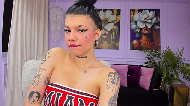 YasminWild online show from February 6, 4:28 am