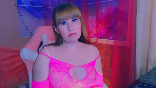 BESTLOLA online show from April 8, 9:09 am