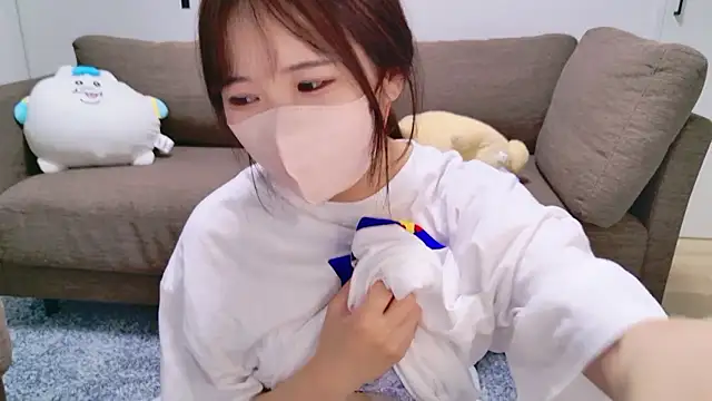 Snapshot of Nemu_chan_ chatting on May 11, 2:45 pm Nemu chan online show from May 11, 2:45 pm