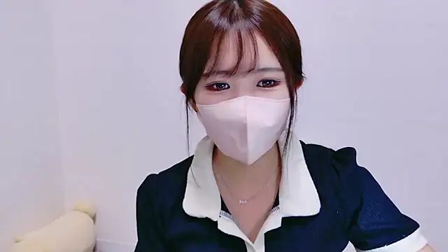 Snapshot of Nemu_chan_ chatting on May 26, 11:06 am Nemu chan online show from May 26, 11:06 am