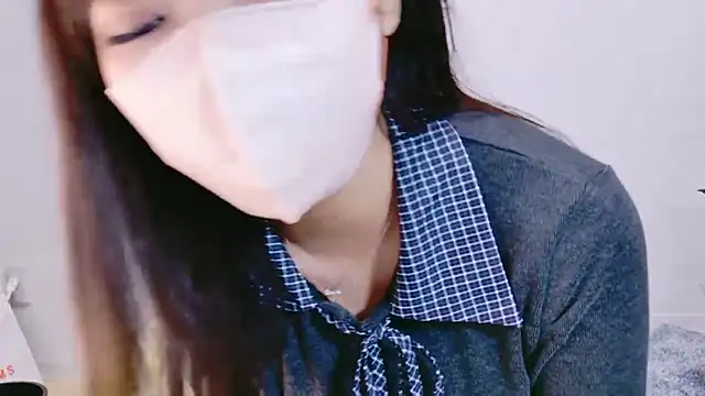 Snapshot of Nemu_chan_ chatting on June 4, 12:11 pm Nemu chan online show from June 4, 12:11 pm