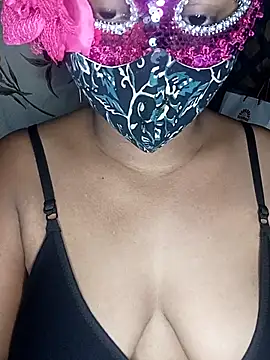 arpitaroy0 online show from November 18, 3:49 pm