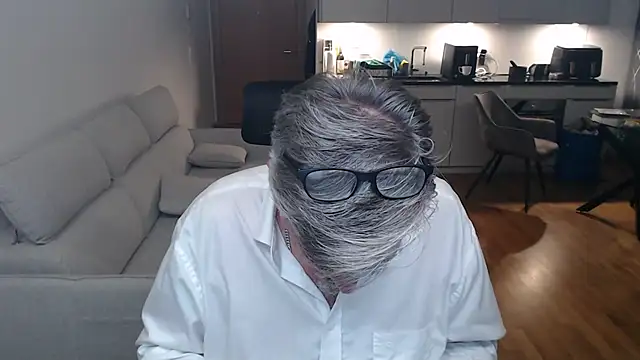 Buidapest online show from April 5, 2:53 am