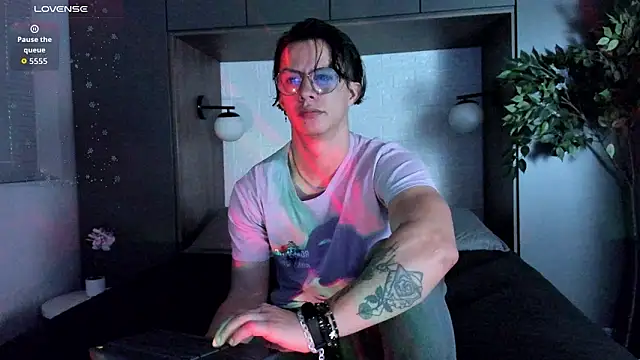 Brandon starkk online show from March 1, 11:56 am