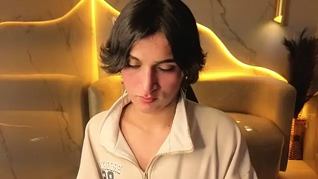 zoe tp online show from December 2, 7:53 pm