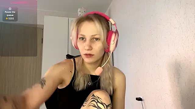 FoxySable online show from November 24, 8:14 am