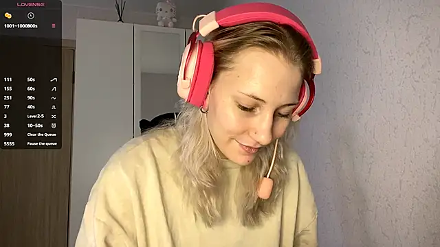 FoxySable online show from November 29, 8:28 am